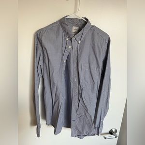 Gap button down shirt
